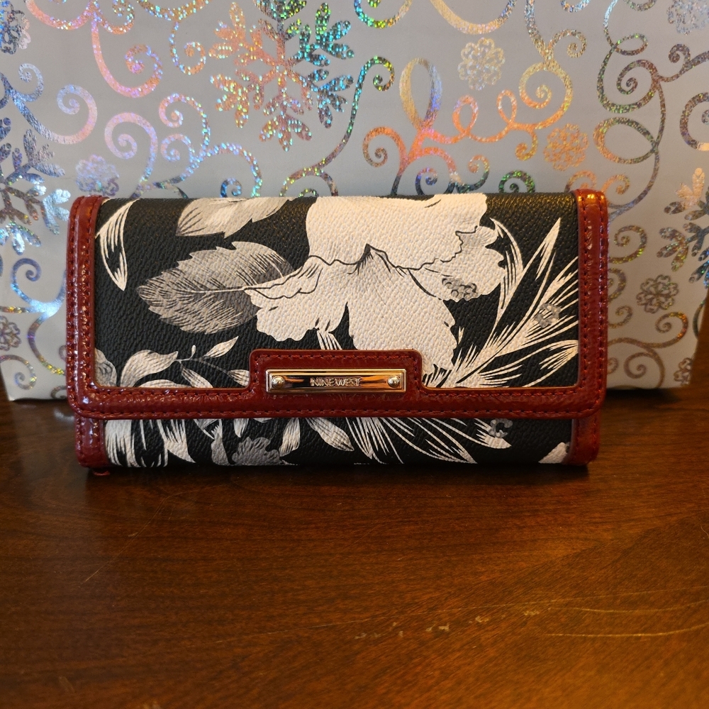 Nine West Black and White Floral Wallet
